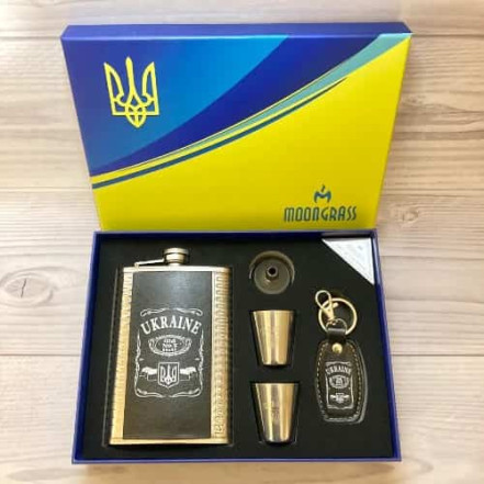 Подарунковий набір MOONGRASS 5в1 з флягою, чарками, брелоком, лійкою UKRAINE WKL-002 Подарунковий набір MOONGRASS 5в1 з флягою, чарками, брелоком, лійкою UKRAINE WKL-002