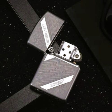 Бензинова запальничка ZORRO "Limited Edition" HL-365 Бензинова запальничка ZORRO "Limited Edition" HL-365